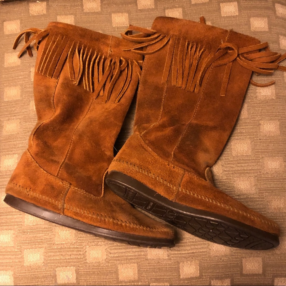 Minnetonka brown suede fringe boots Sz 7